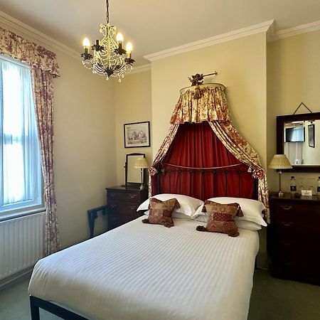 Albert & Victoria Guest House Eastbourne Exterior foto
