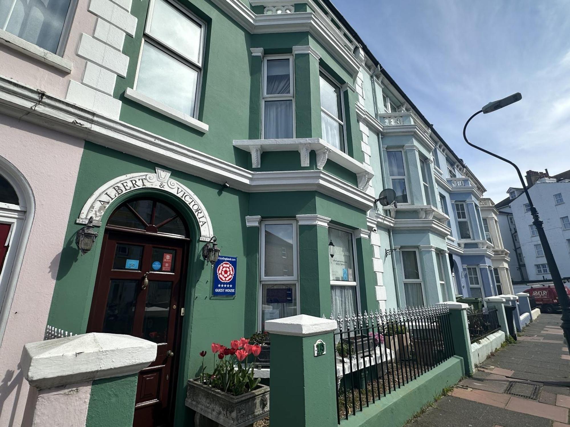 Albert & Victoria Guest House Eastbourne Exterior foto