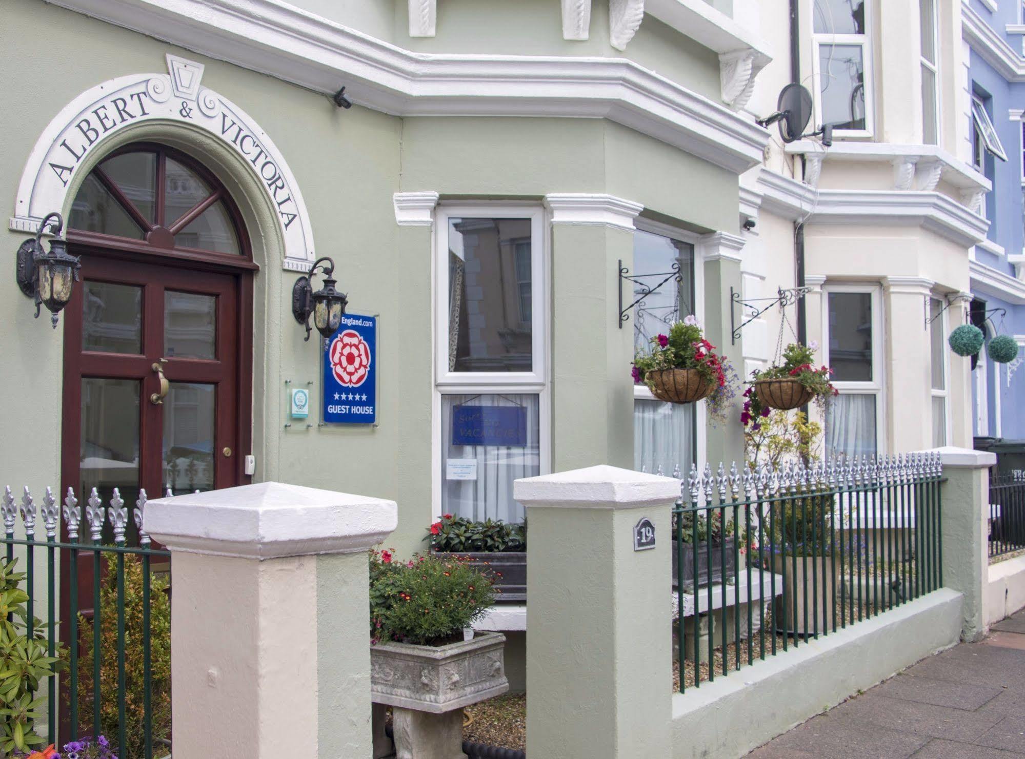 Albert & Victoria Guest House Eastbourne Exterior foto